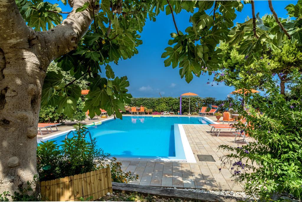 Agriturismo Nardini โรดิการ์กานิโก ภายนอก รูปภาพ